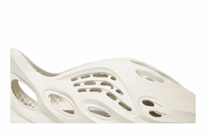 Adidas Yeezy Foam Runner 'Ararat' G55486 - Image 2