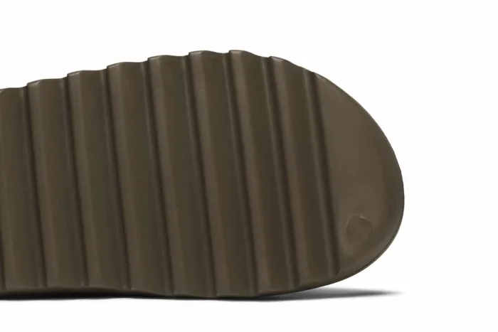 Adidas Yeezy Slide 'Earth Brown' FV8425 - Image 5