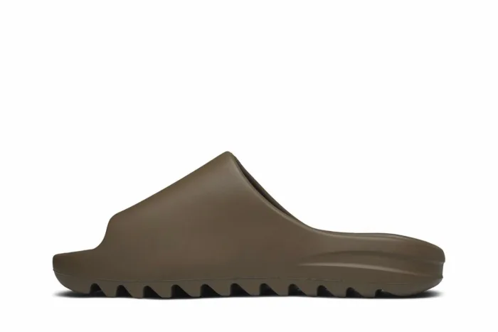 Adidas Yeezy Slide 'Earth Brown' FV8425 - Image 3