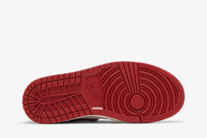 Air Jordan 1 High OG 'Newstalgia Chenille' DJ4891-061 - Image 4