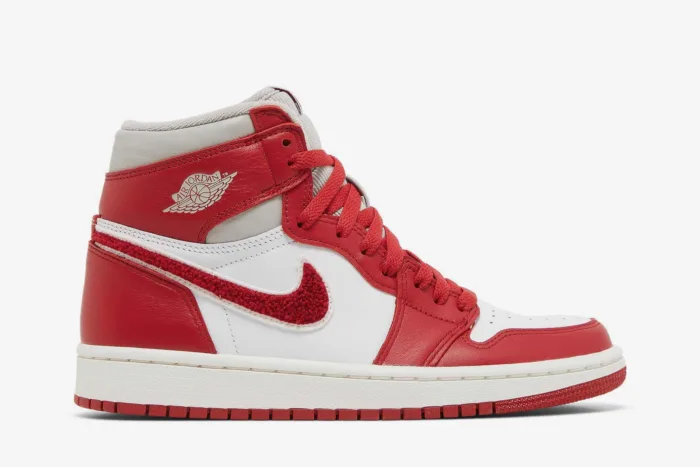 Air Jordan 1 High OG 'Newstalgia Chenille' DJ4891-061 - Image 1