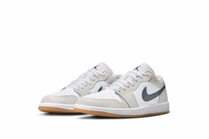 Air Jordan 1 Low 'Midnight Navy Neutral Grey' 553558-146 - Image 3
