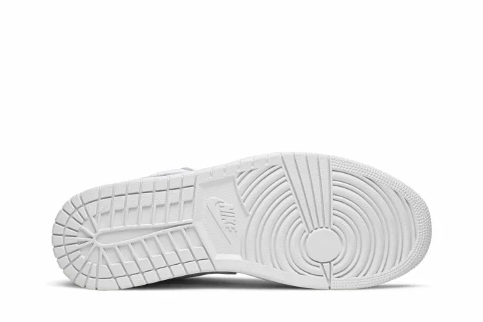 Air Jordan 1 Low 'Paris' CV3043-100 - Image 4