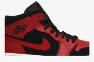 Air Jordan 1 Mid 'Bred' 554724-054 - Image 2