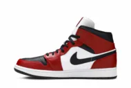 Air Jordan 1 Mid 'Chicago Black Toe' 554724-069 - Image 3