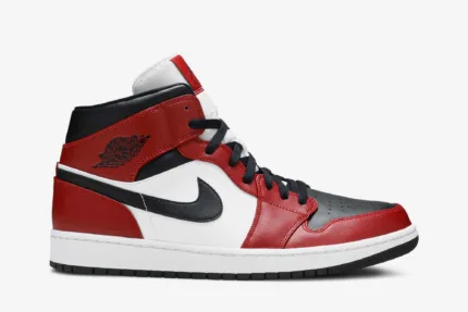 Air Jordan 1 Mid 'Chicago Black Toe' 554724-069
