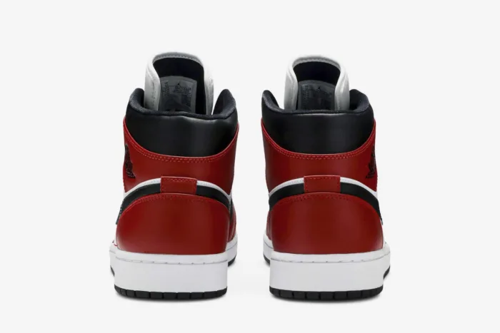 Air Jordan 1 Mid 'Chicago Black Toe' 554724-069 - Image 6