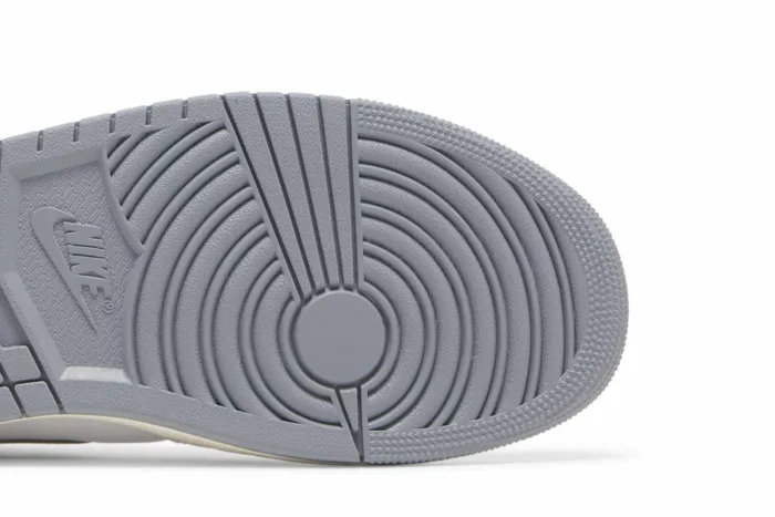 Air Jordan 1 Mid 'Neutral Grey' 554724-135 - Image 5