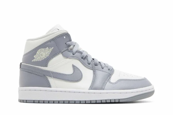 Air Jordan 1 Mid 'Stealth' BQ6472-115 - Image 1