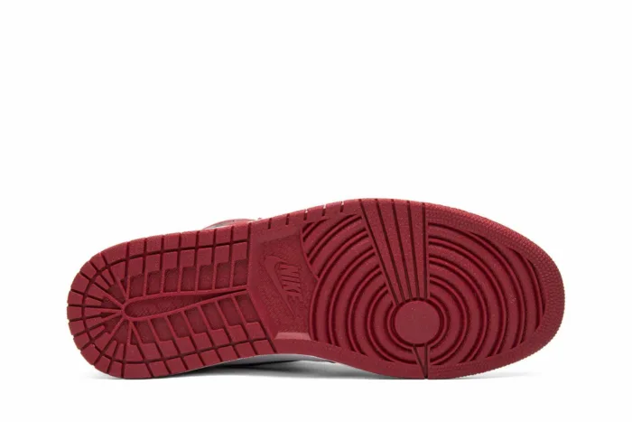 Air Jordan 1 Retro High OG 'Chicago' 2015 555088-101 - Image 4