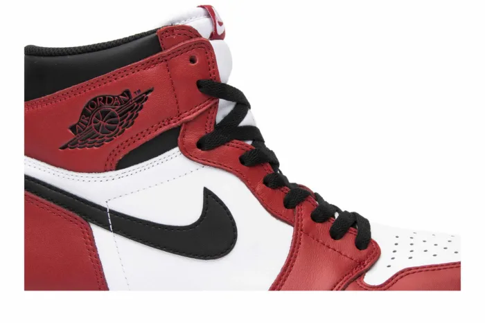 Air Jordan 1 Retro High OG 'Chicago' 2015 555088-101 - Image 2