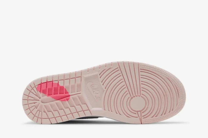 Air Jordan 1 Retro High OG SE 'Bubble Gum' DD9335-641 - Image 4