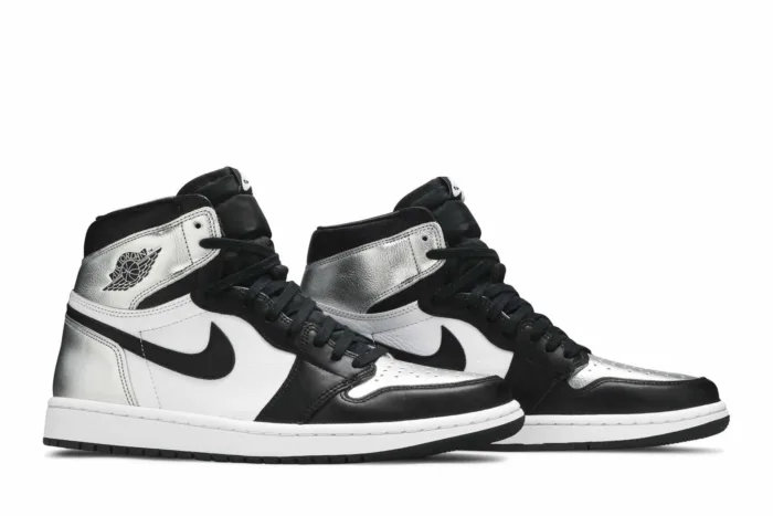 Air Jordan 1 Retro High OG 'Silver Toe' CD0461-001 - Image 8