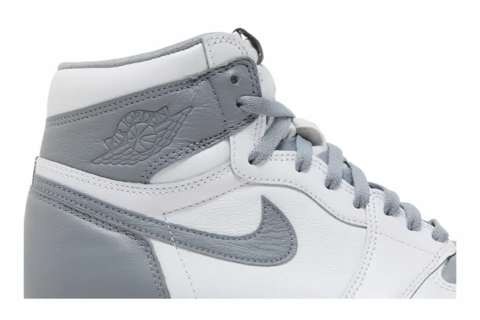 Air Jordan 1 Retro High OG 'Stealth' 555088-037 - Image 2