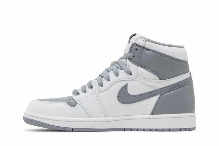 Air Jordan 1 Retro High OG 'Stealth' 555088-037 - Image 3