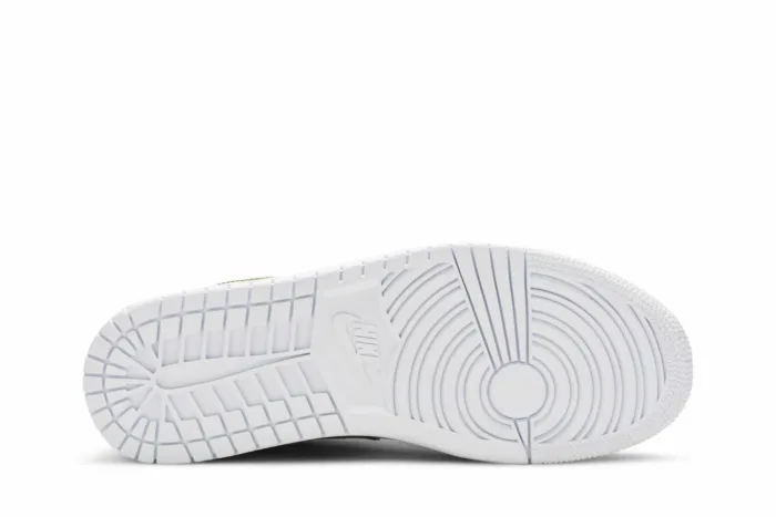 Air Jordan 1 Retro Low 'White Metallic Gold' CZ4776-100 - Image 4