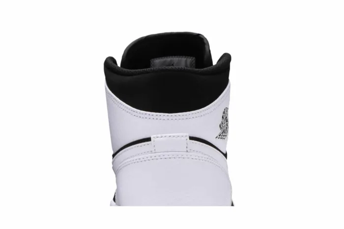 Air Jordan 1 Retro Mid 'Tuxedo' 554724-113 - Image 7