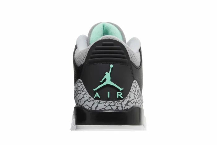 Air Jordan 3 Retro 'Green Glow' CT8532-031 - Image 7