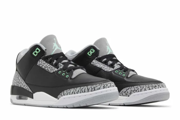 Air Jordan 3 Retro 'Green Glow' CT8532-031 - Image 8