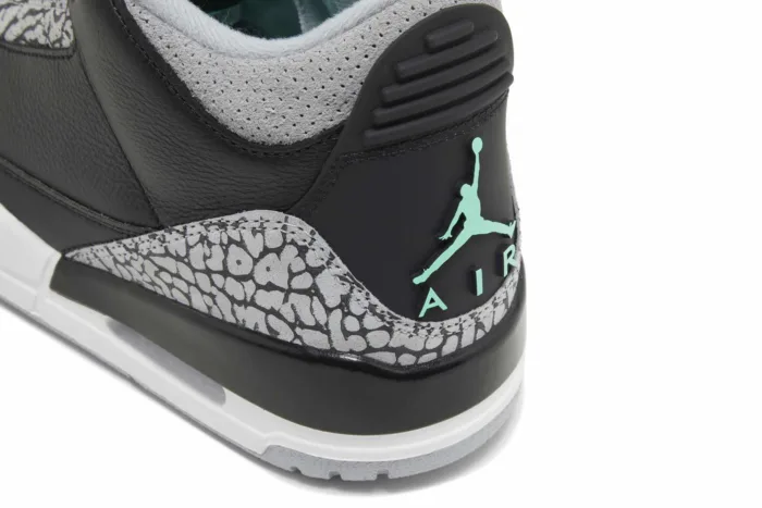 Air Jordan 3 Retro 'Green Glow' CT8532-031 - Image 10