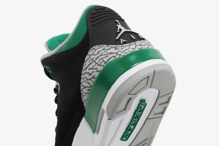 Air Jordan 3 Retro 'Pine Green' CT8532-030 - Image 10