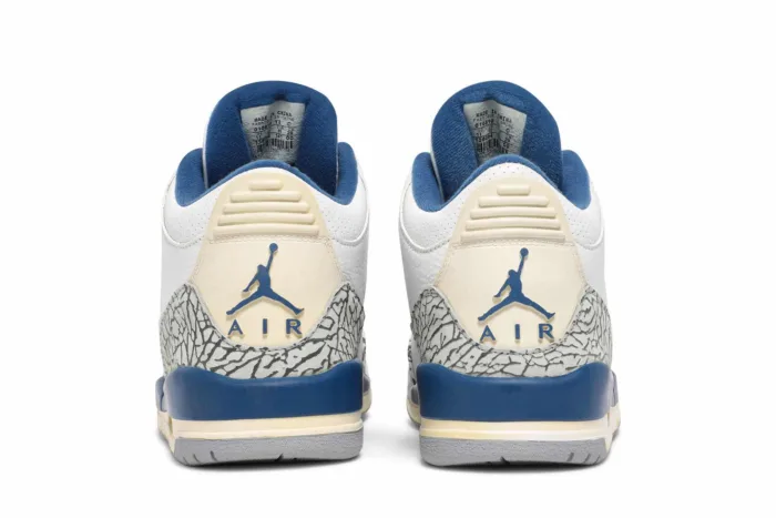 Air Jordan 3 Retro 'True Blue' 2001 136064-141 - Image 6