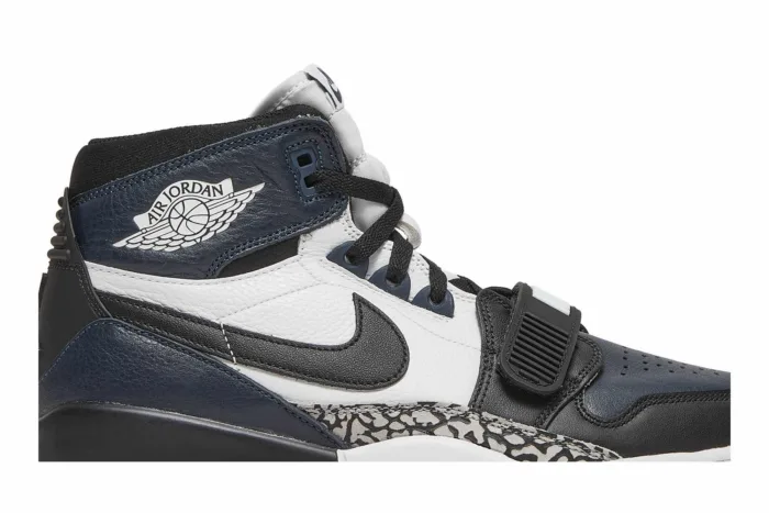 Air Jordan Legacy 312 'Midnight Navy' DO7441-401 - Image 2