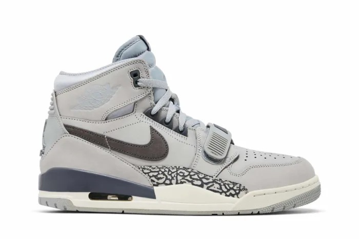 Air Jordan Legacy 312 'Wolf Grey' AV3922-002 - Image 1