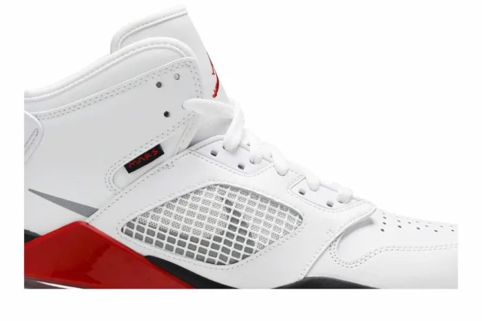 Air Jordan Mars 270 'Fire Red' CD7070-100 - Image 2