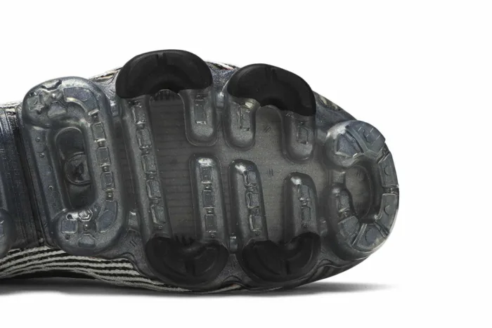 Air VaporMax Flyknit 3 'Zebra' AJ6900-105 - Image 5