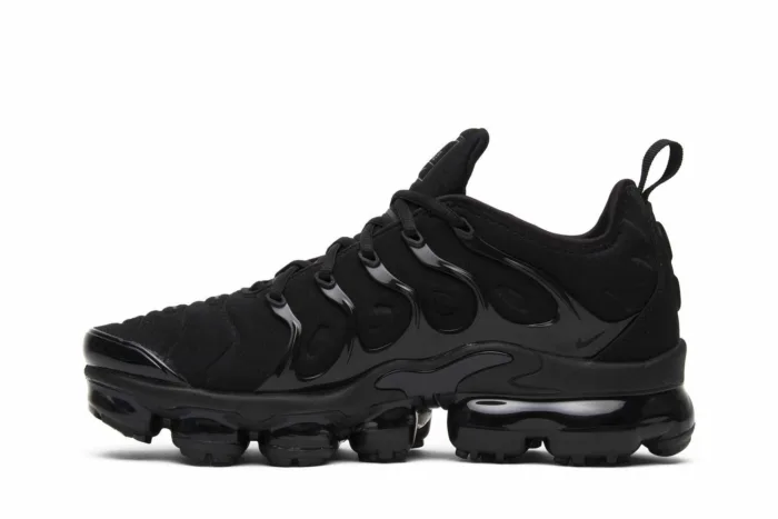 Air VaporMax Plus 'Triple Black' 924453-004 - Image 3