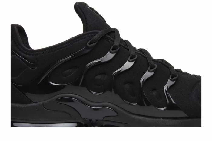 Air VaporMax Plus 'Triple Black' 924453-004 - Image 2