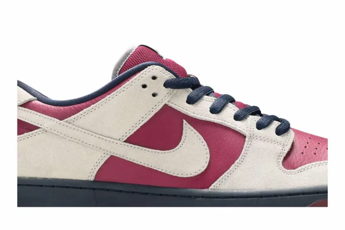 Dunk Low SB 'True Berry' BQ6817-001 - Image 2