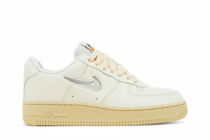 Nike Air Force 1 '07 LX 'Coconut Milk' DO9456-100