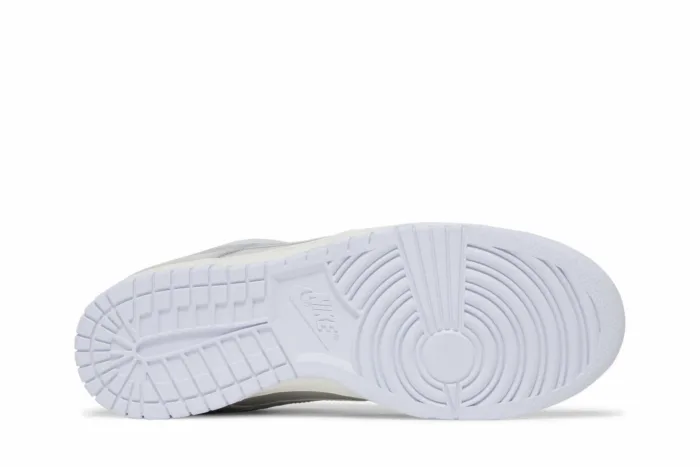 Nike Dunk Low SE 'Metallic Silver' DX3197-095 - Image 4