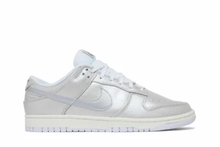 Nike Dunk Low SE 'Metallic Silver' DX3197-095