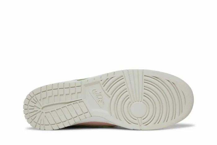 Nike Dunk Scrap SE 'Grey Haze Oil Green' DM0802-001 - Image 4