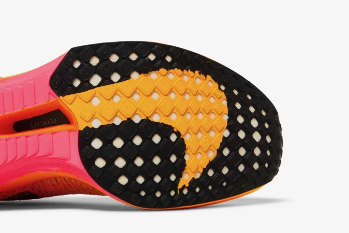 Nike ZoomX VaporFly Next% 3 'Hyper Pink' DV4129-600 - Image 5